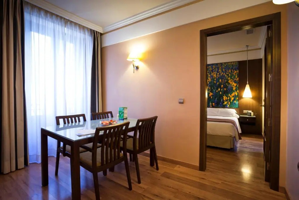 Suites Gran Via 44 Apartahotel - Chambres