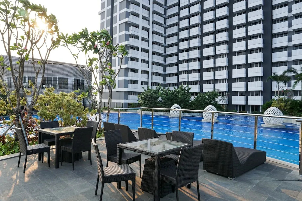 Well Appointed And Homey Studio At West Vista Apartment