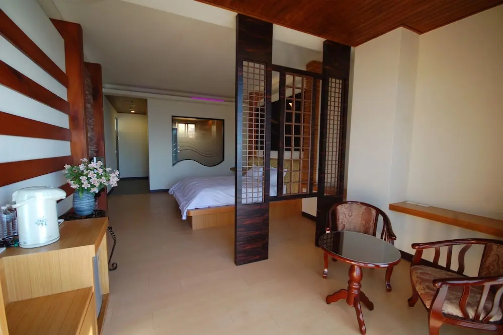 Superior Double room with balcony (full double bed)