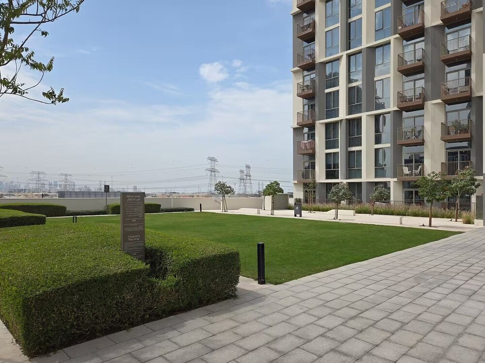 5 Star Modern Living 1BR in Dubai Hills