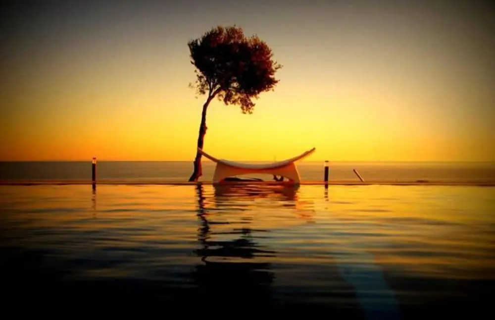 Beach & Waterfront