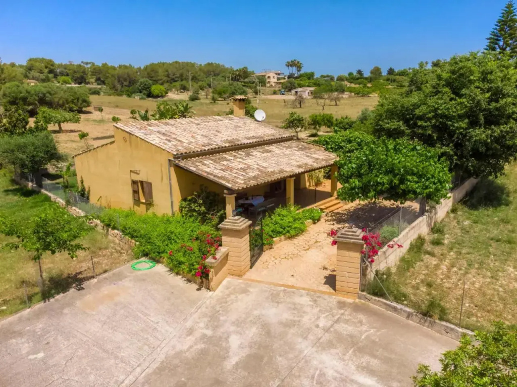 Holiday Home es Coscolls (Pic300)