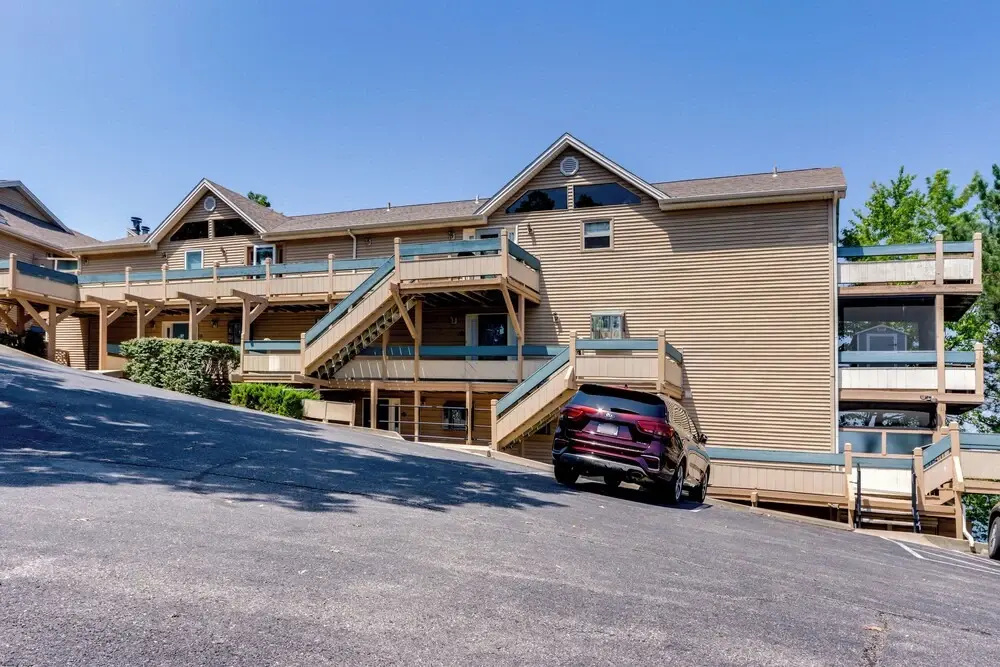 Pool Access + Views: Waterfront Lake Ozark Escape