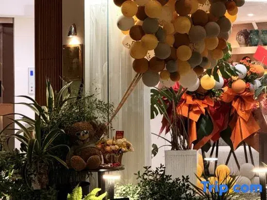 Lihua Hotel (Changxing South Station)