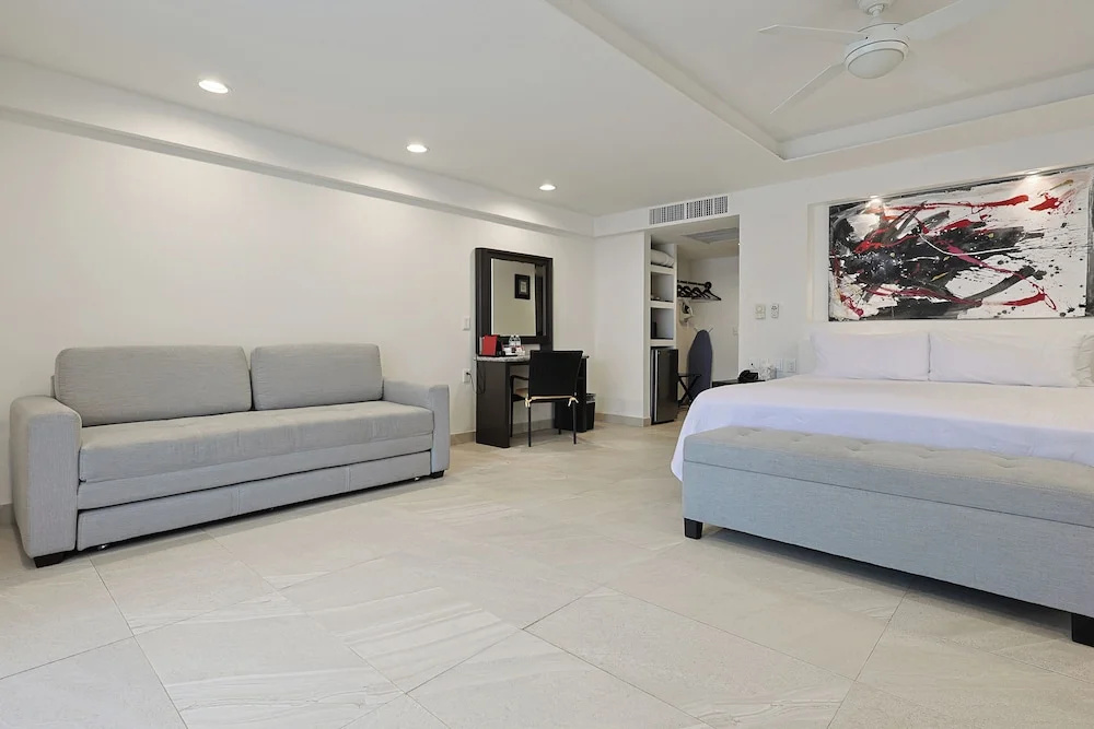 Pier 69 Beachfront Boutique Hotel Romance Zone Adults Only — 2