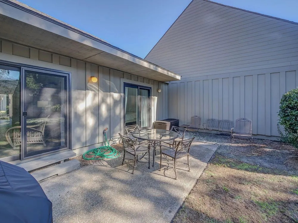 617 Queen's Grant Villas 2 Bedrooms 2 Bathrooms Villa