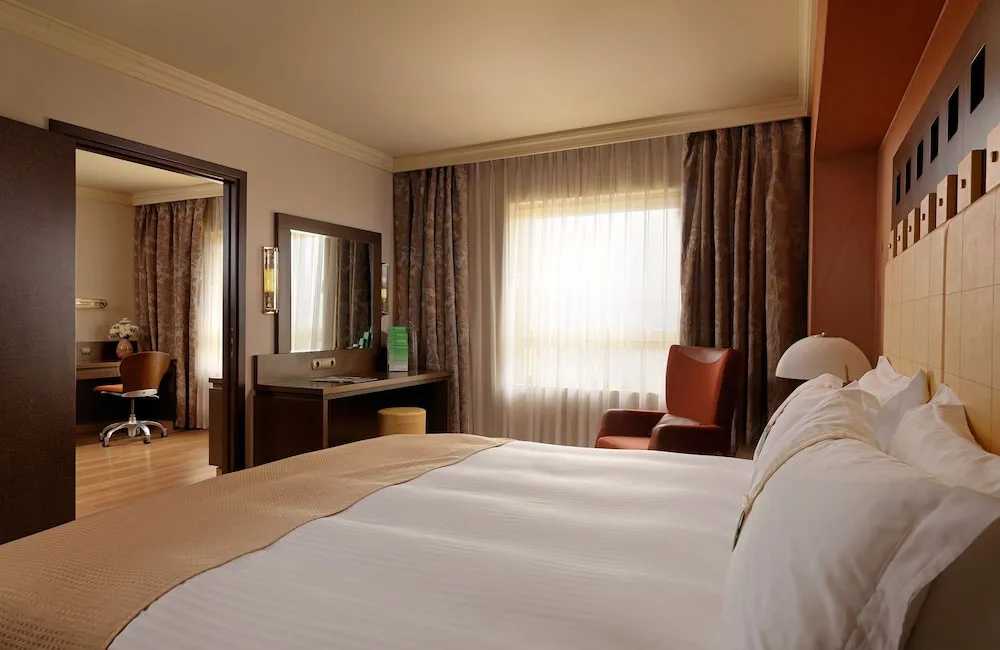 Holiday Inn Athens Attica Av. Airport West by IHG - Chambres