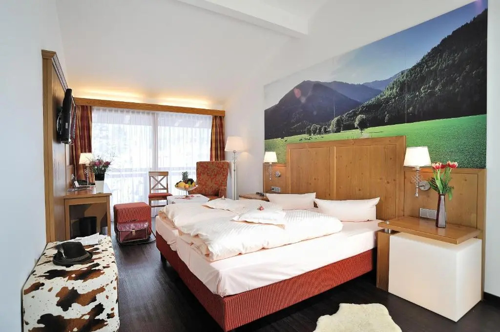 Landhotel Böld and Restaurant Uhrmacher Oberammergau - Chambres
