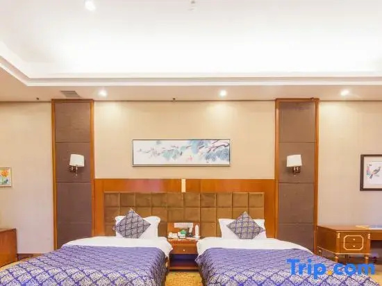 Double Suite (twin beds)