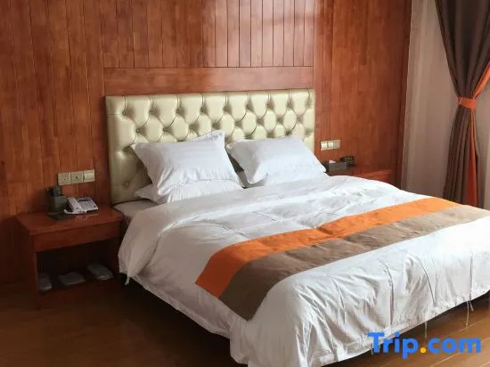 Business Double room (full double bed)