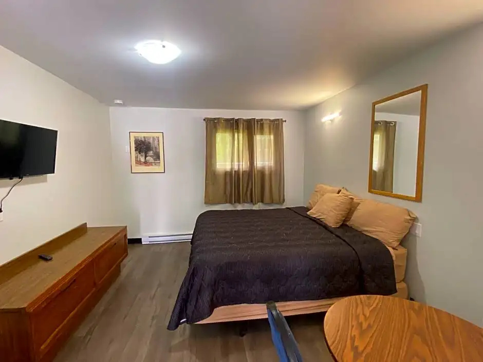 Double Studio (full double bed)