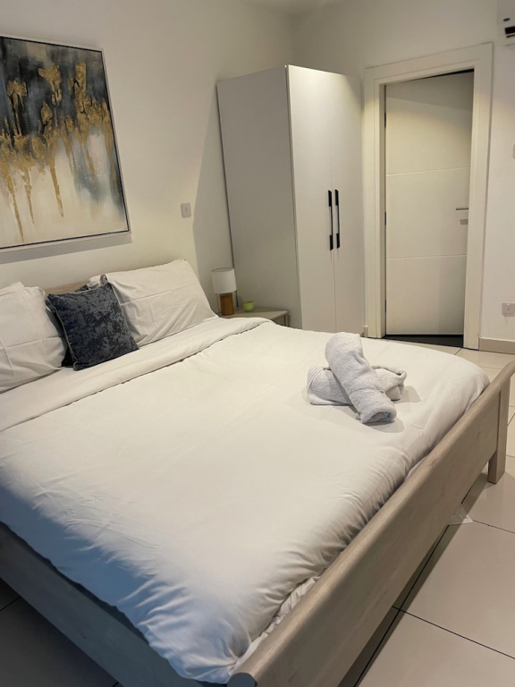 danny's lux home