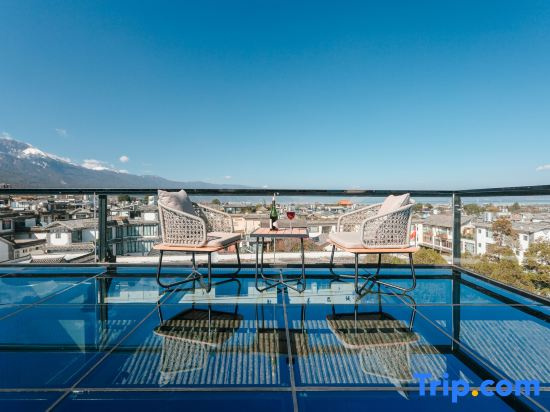Yundai Villa with Sunrise Sea View, Sky Mirror & Garden Water Feature (Dali Ancient Town)