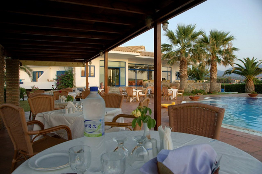 Oasis Hotel 3 * Oasis Hotel 3 *
