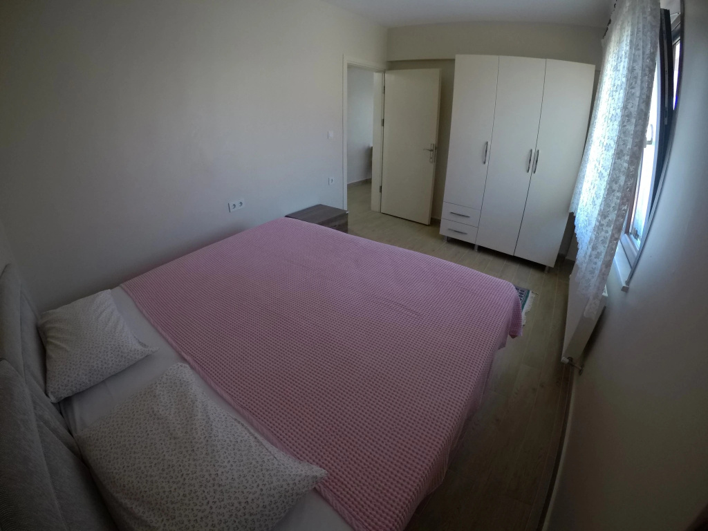 Suna Apart — 4