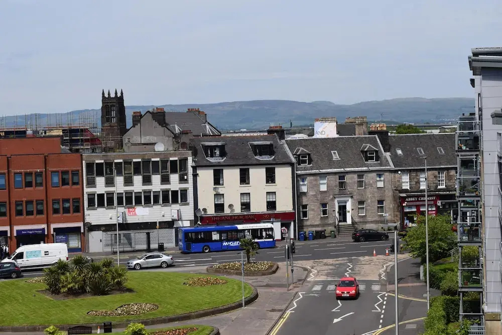 The Paisley Penthouse - Stunning View of the Abbey