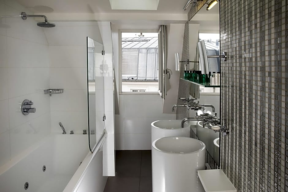 Hotel R de Paris 105