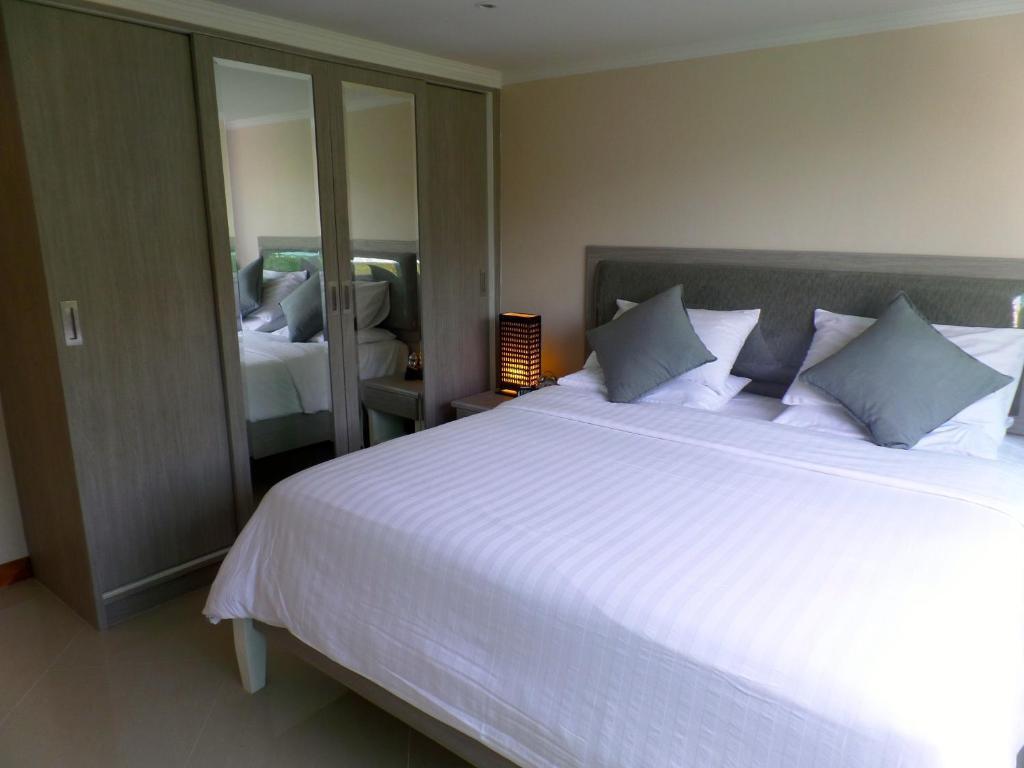 Апартаменты Пентхаус в Westbury Residence