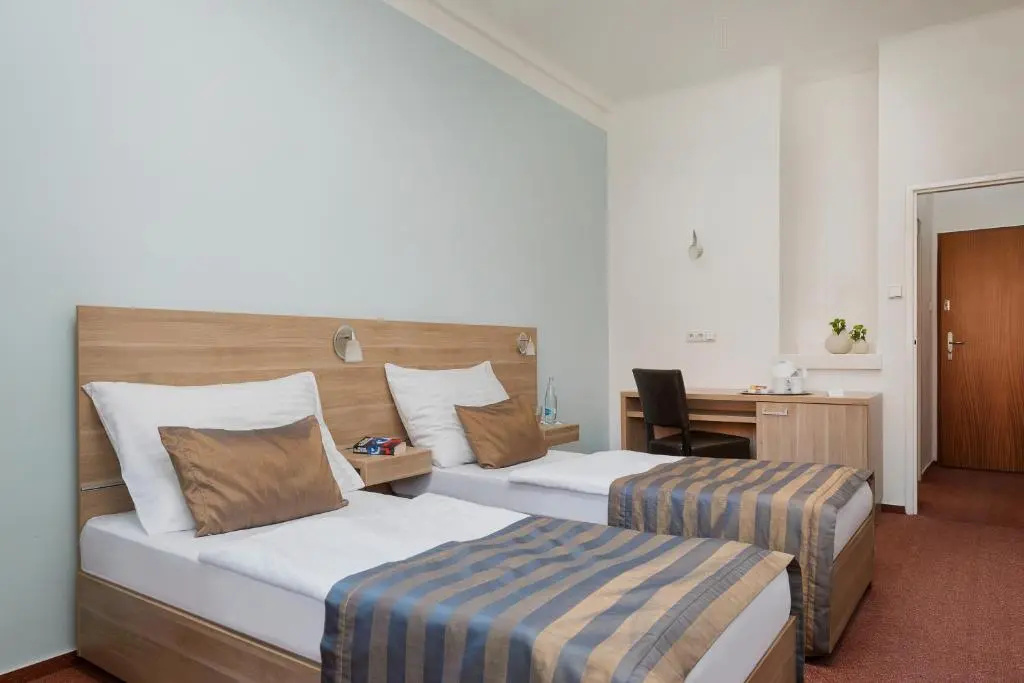 Standard Double room with balcony (full double bed)