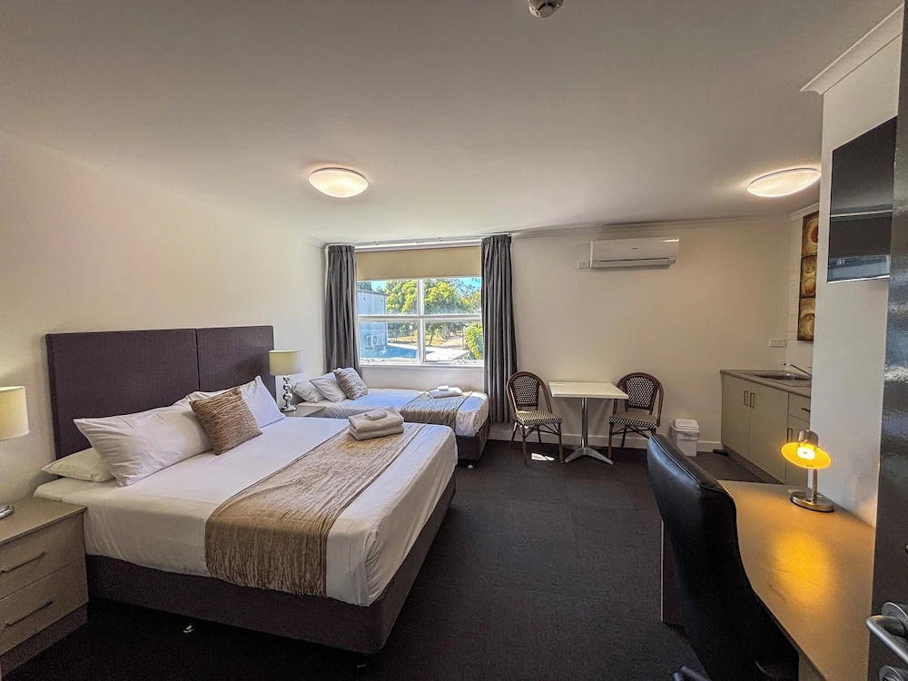 Deluxe Triple room