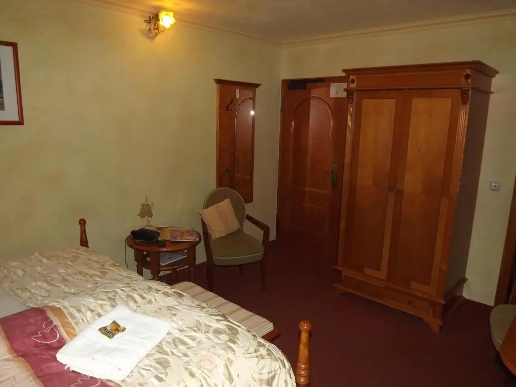 Fiore Double room (full double bed)