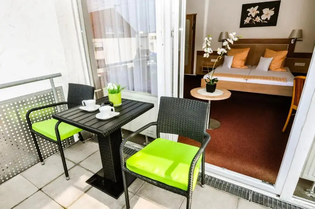 Standard Double room (full double bed)
