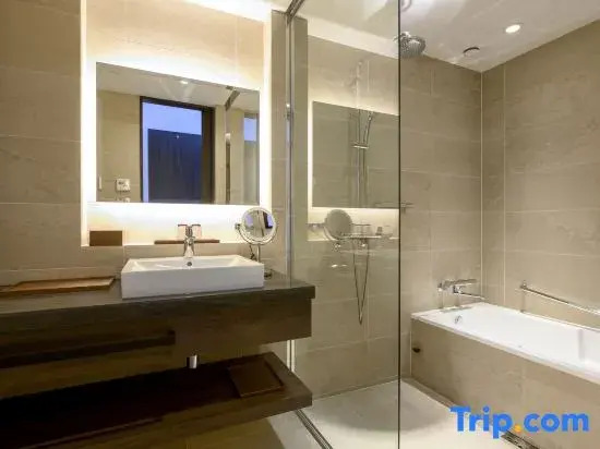 Yu Kiroro, Ski-In Ski-Out Luxury Residences