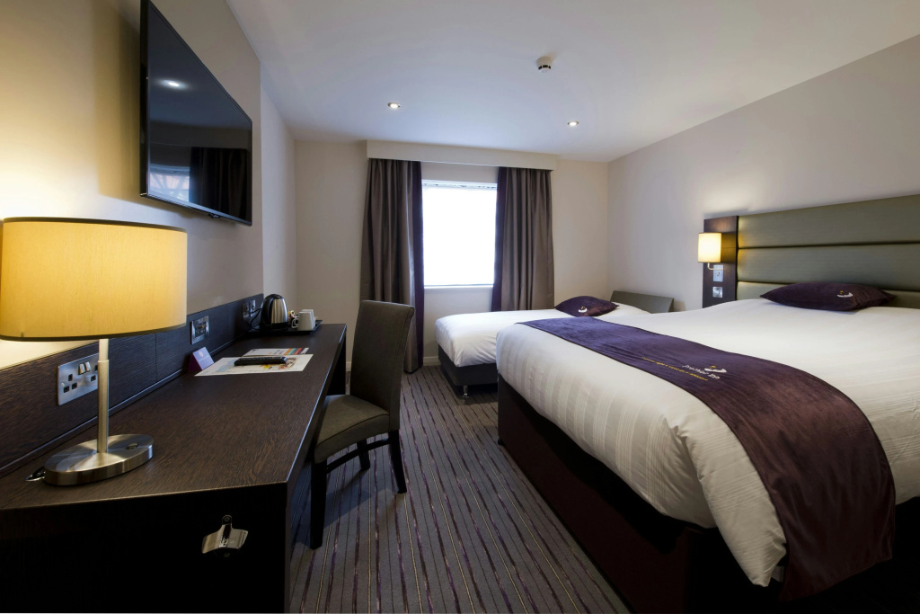 Отель Premier Inn London Clapham в Лондоне