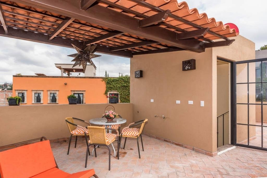 Balcony & Terrace