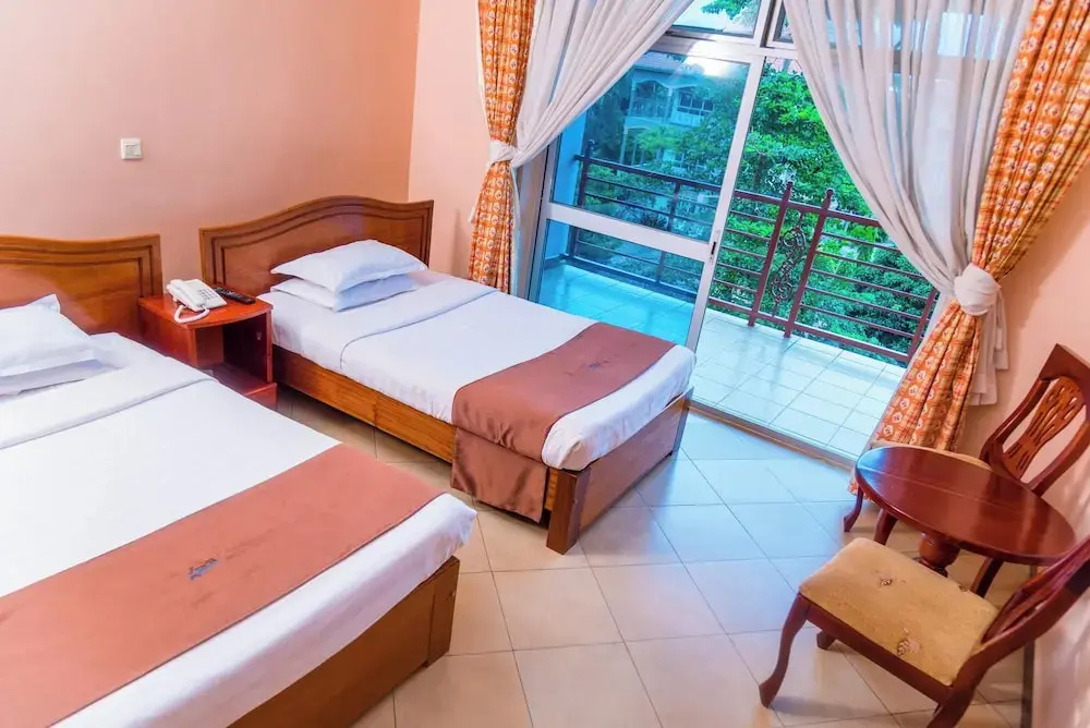 Standard Double room with balcony and with lake view (twin beds)