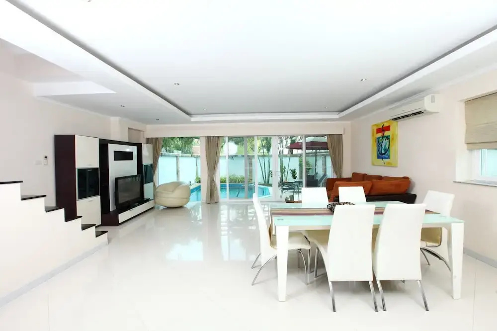 3 Bedrooms Family Villa