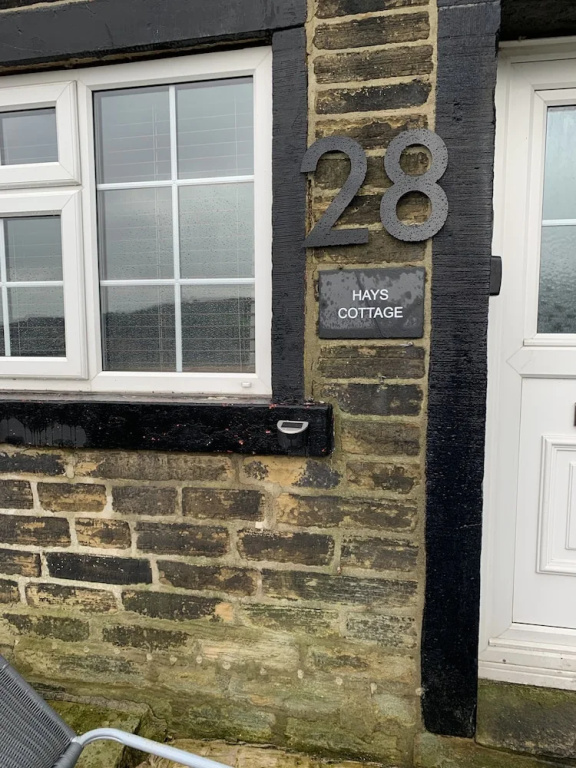 Stunning 1-bed Cottage in Halifax