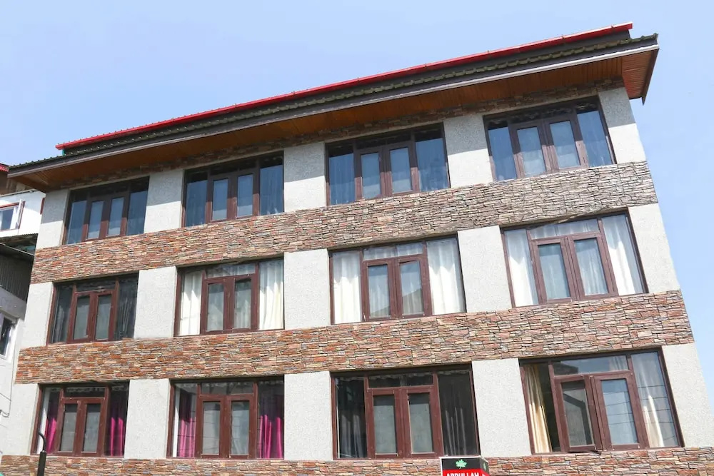 OYO 4945 Abdullah residency