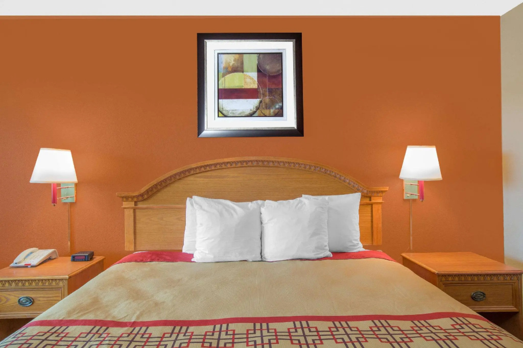 Standard Double room (full double bed)