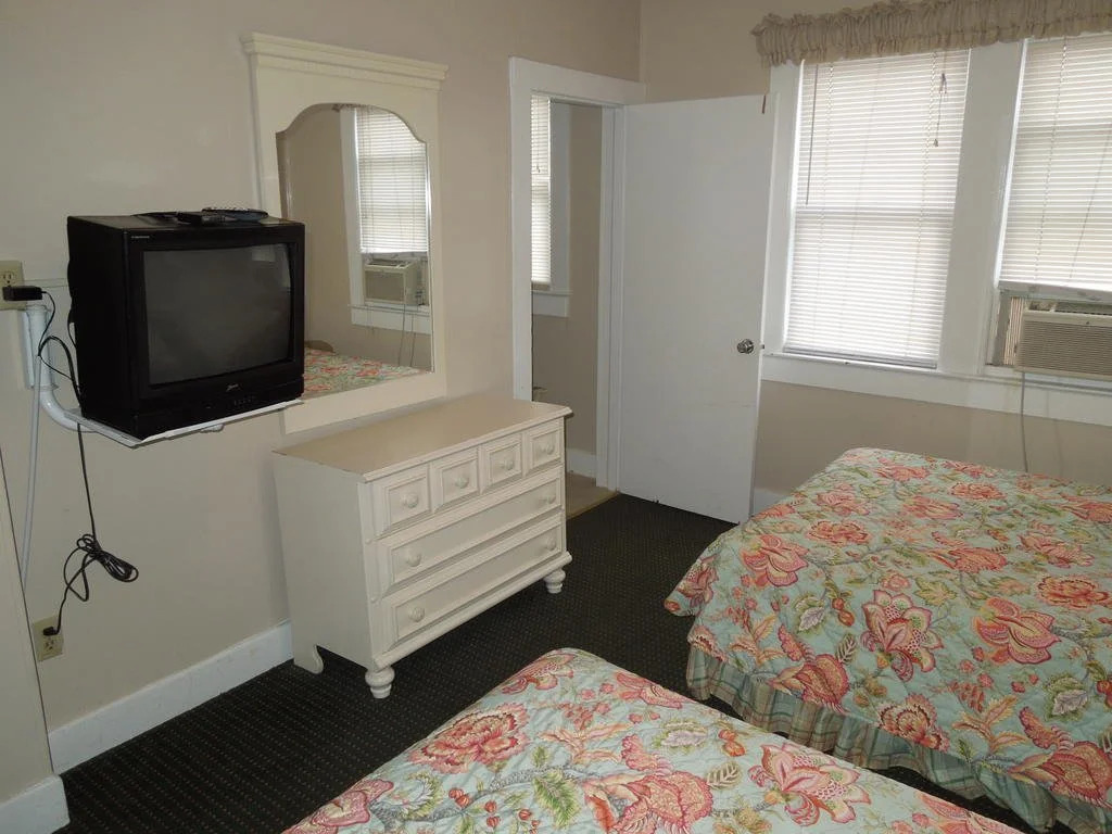 Admiral Hotel by null