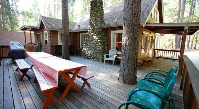RedAwning Cabin #80 The Chattertons