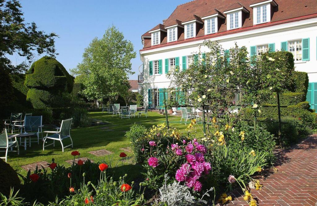 Château de Montreuil - Hôtel & Restaurant image