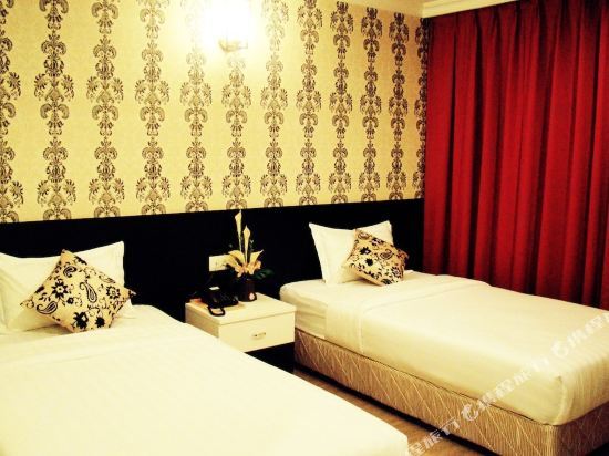 Adel Hotel