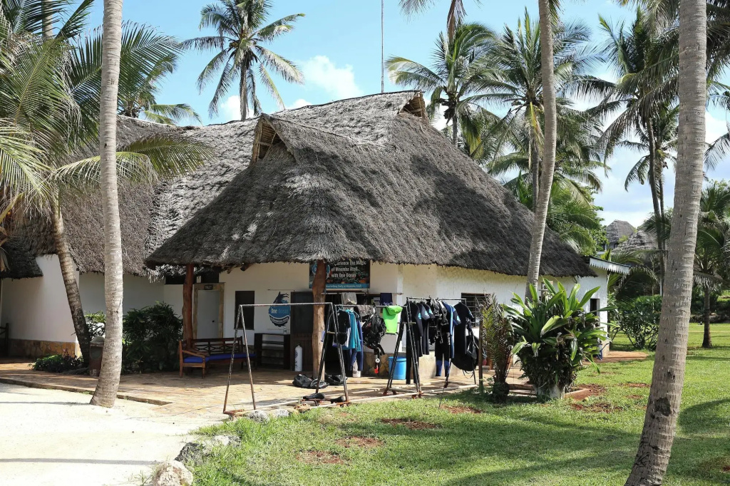 Sultan Sands Island Resort