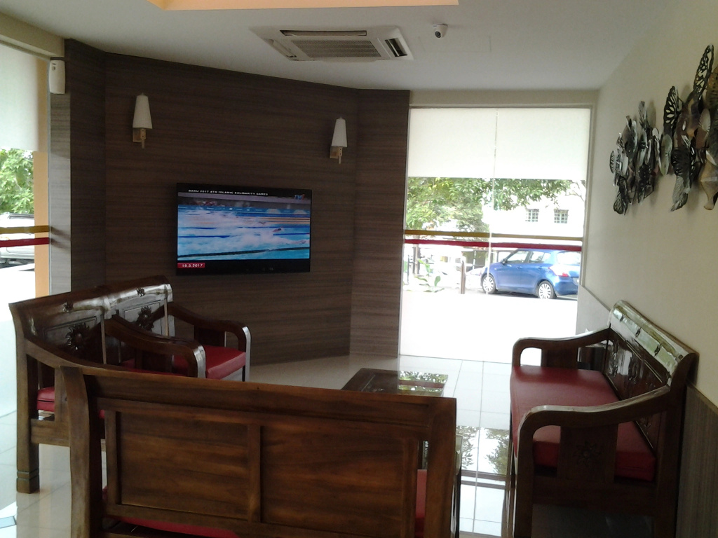 Food & Beverage