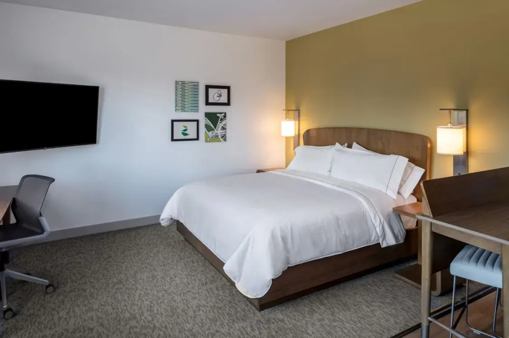 Double Studio (full double bed)