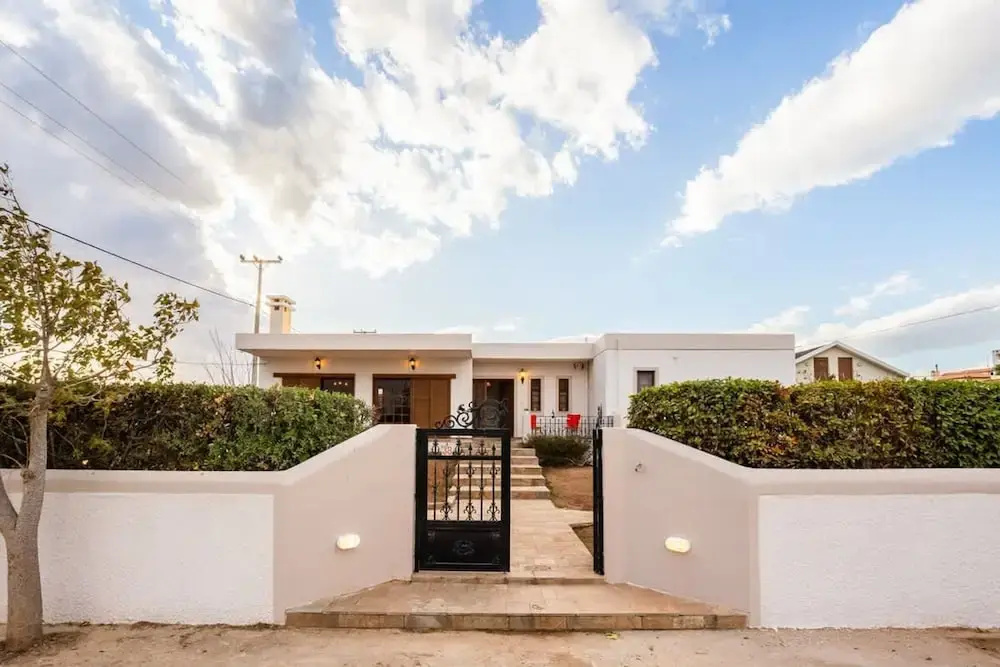 Artemida Beachside Escape w BBQ Parking