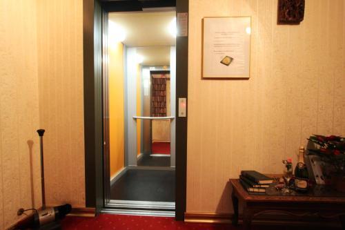 Image 10