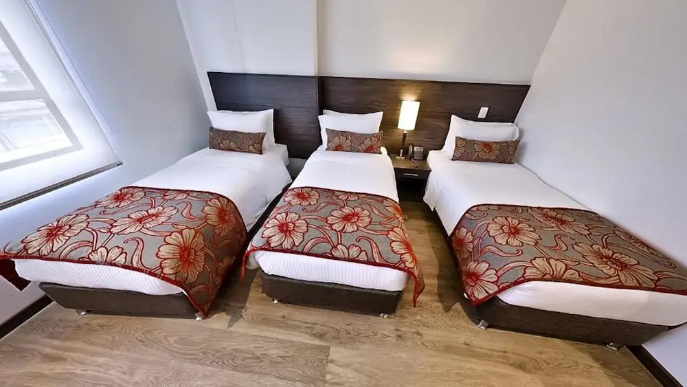 Standard Triple room