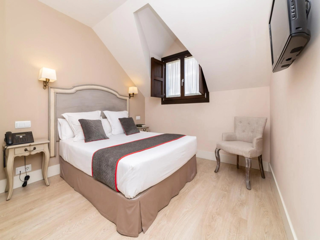 Hotel Altora — 5