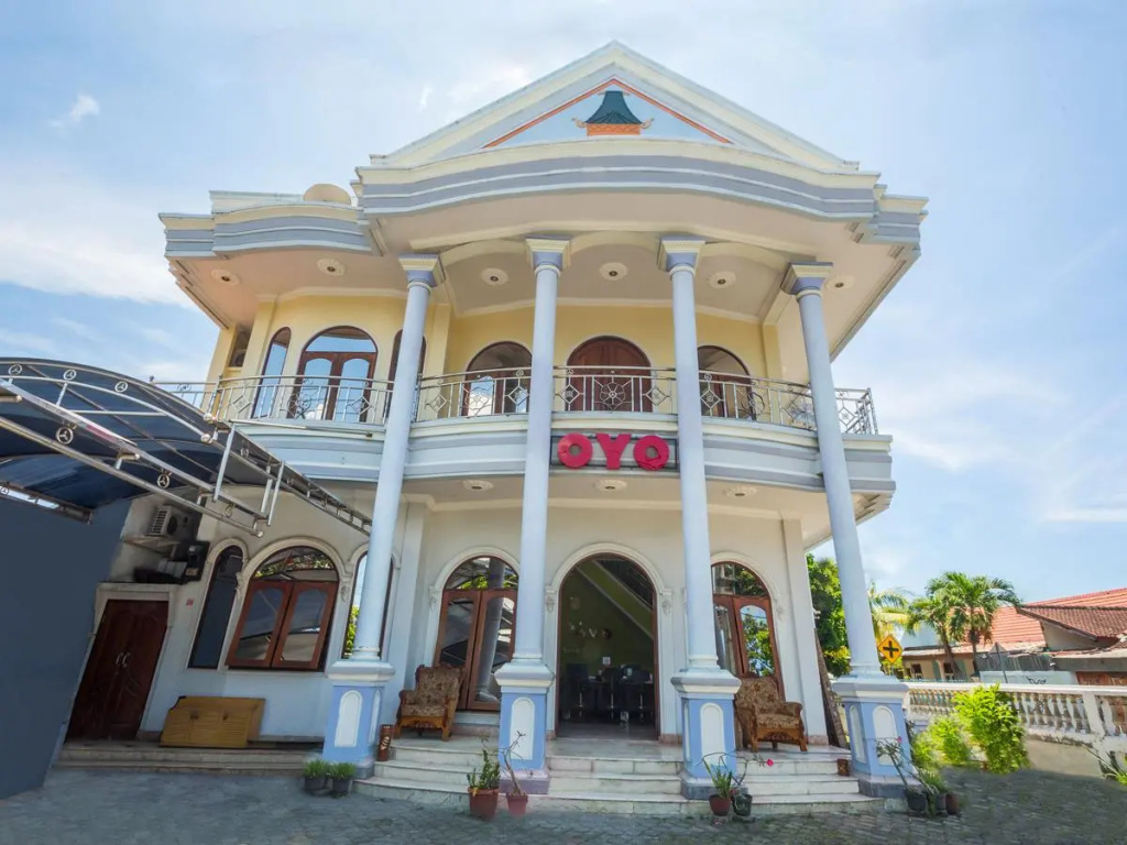 OYO 2848 Senaz Guesthouse