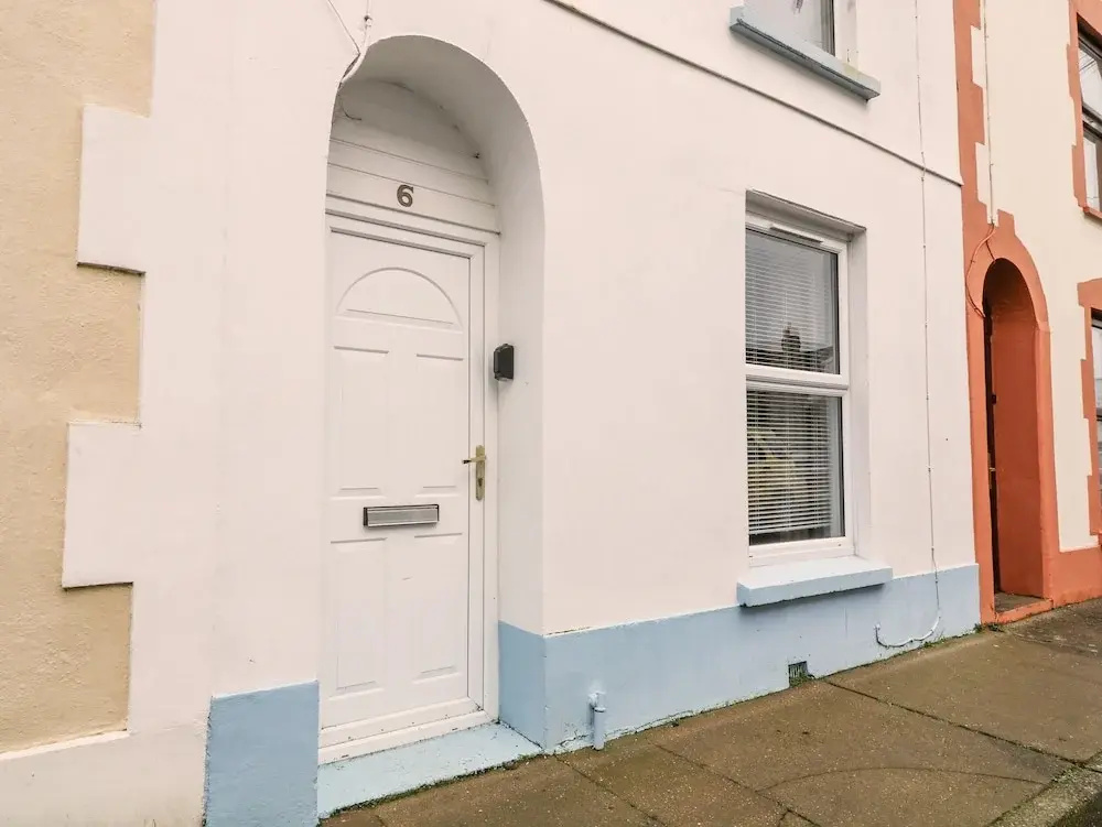 6 Milton Place