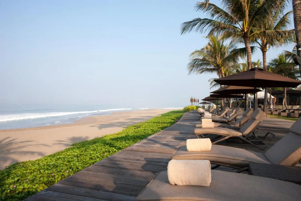 Beach & Waterfront
