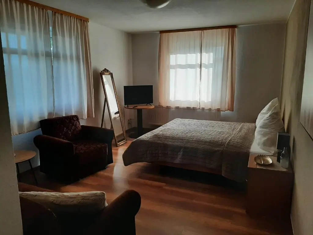 Standard Double room (full double bed)