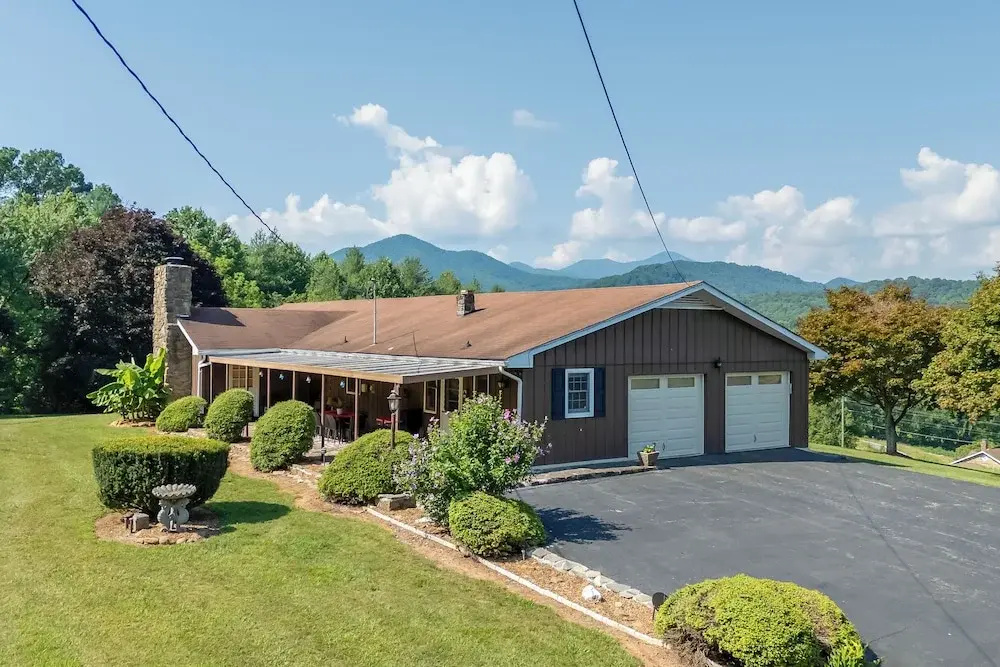 Scenic Asheville Area Retreat: Hot Tub & Game Room